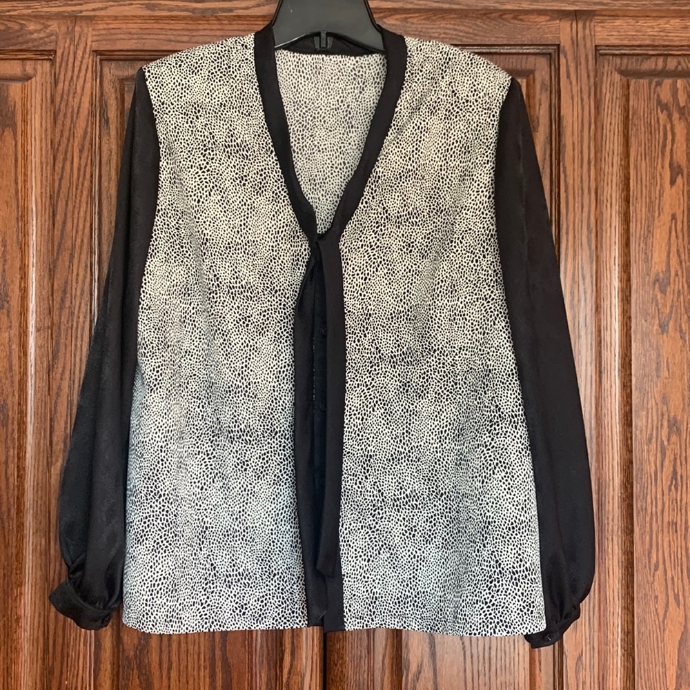 One of a Kind Ladies Blouse - NEW